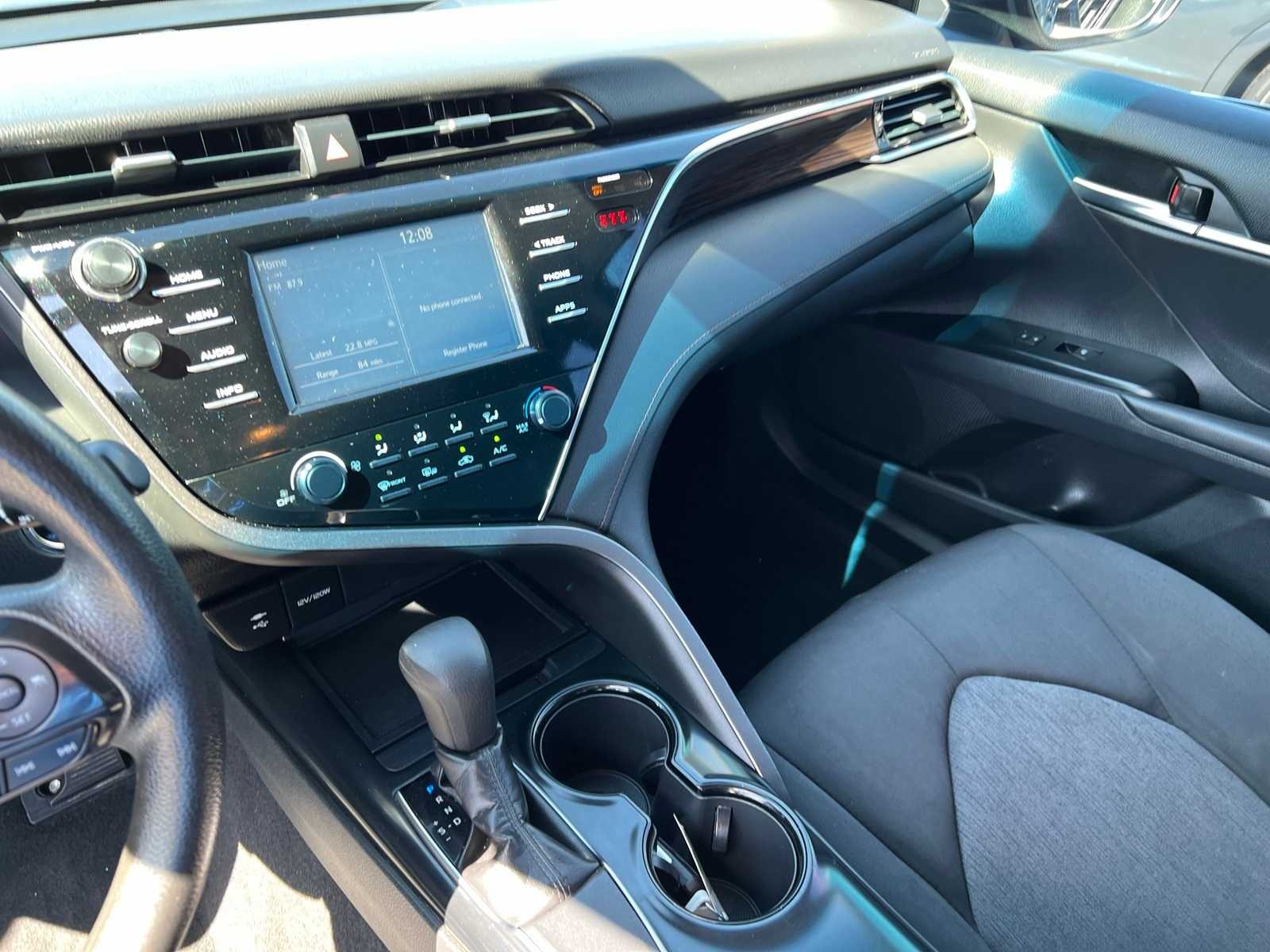 Thumbnail: 2018 Toyota Camry - 37