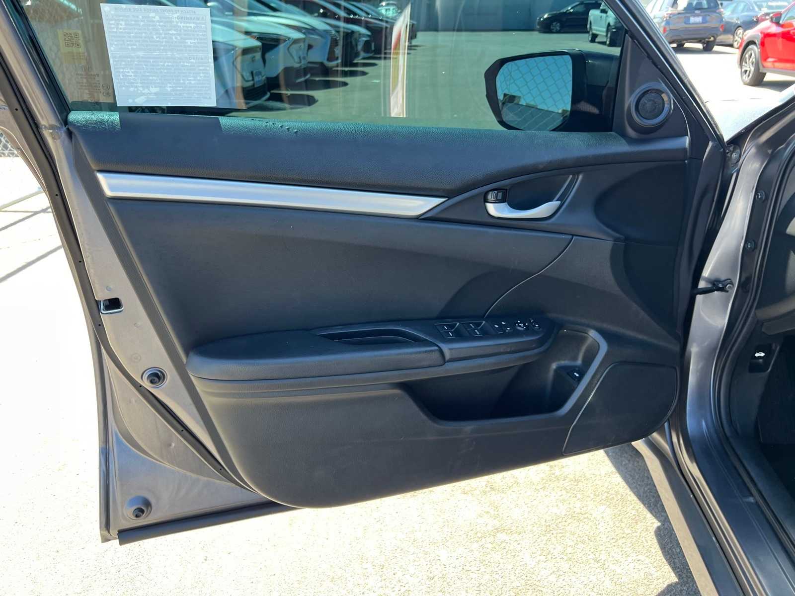 Thumbnail: 2019 Honda Civic - 16