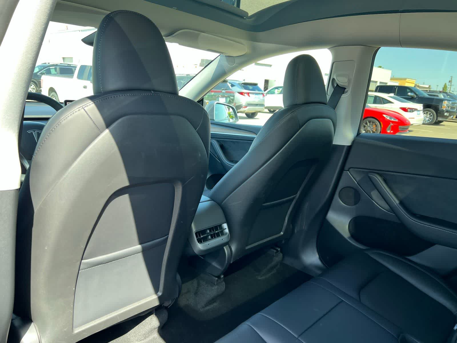 Thumbnail: 2025 Tesla Model Y - 17