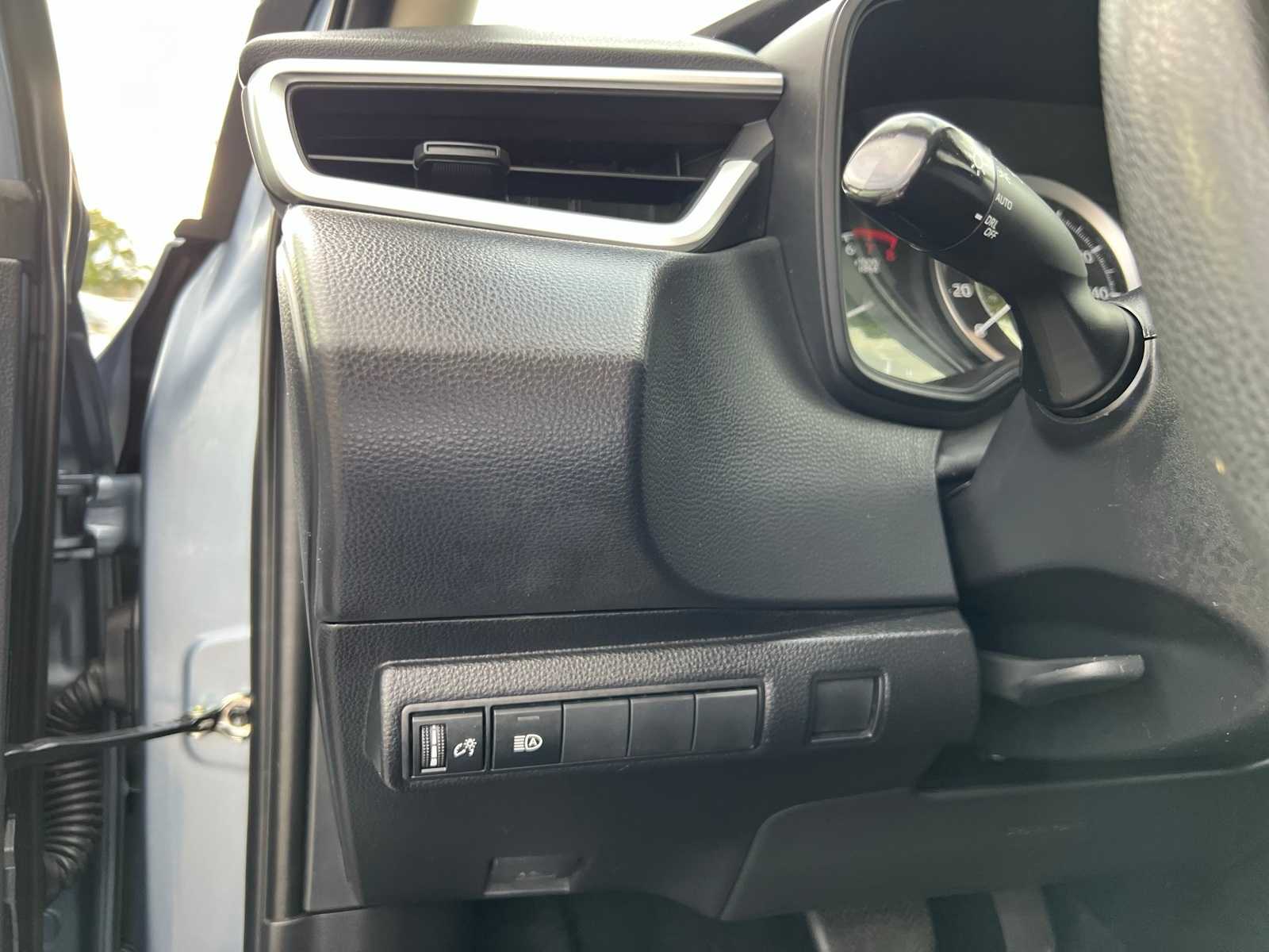 Thumbnail: 2022 Toyota Corolla - 33