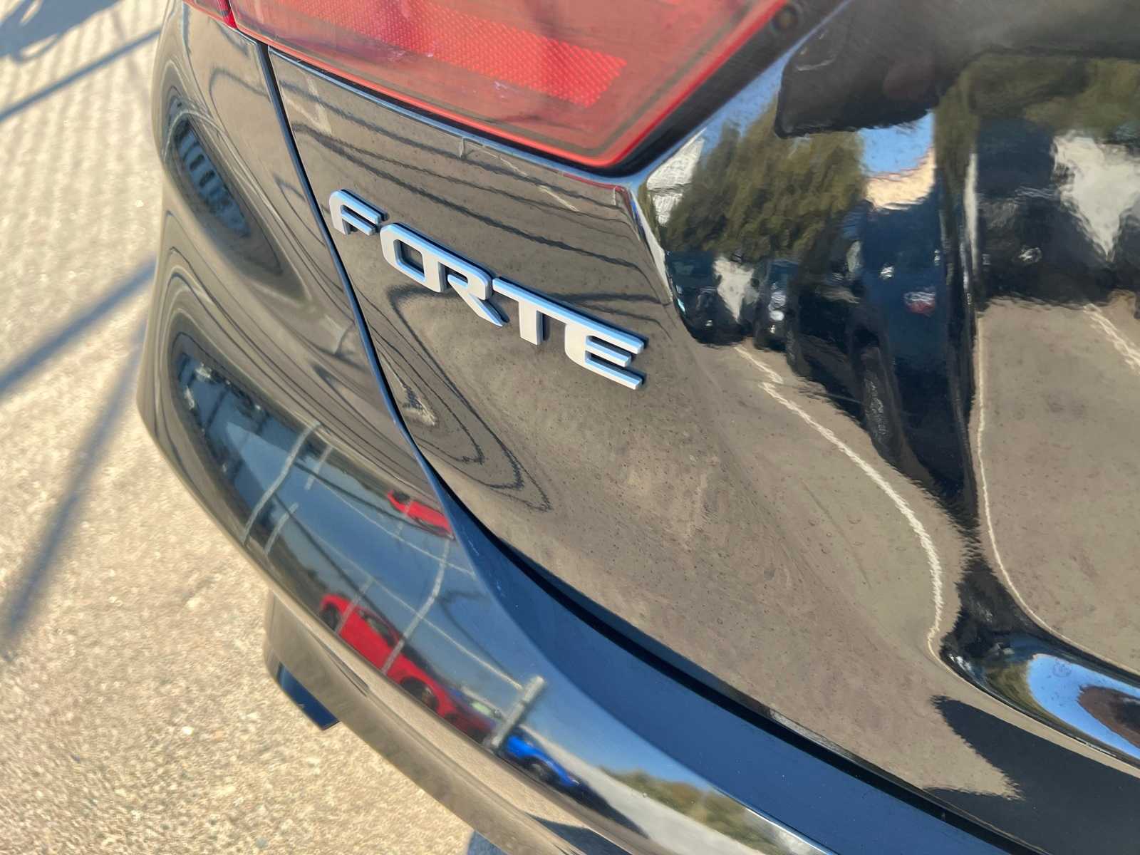 Thumbnail: 2022 Kia Forte - 6