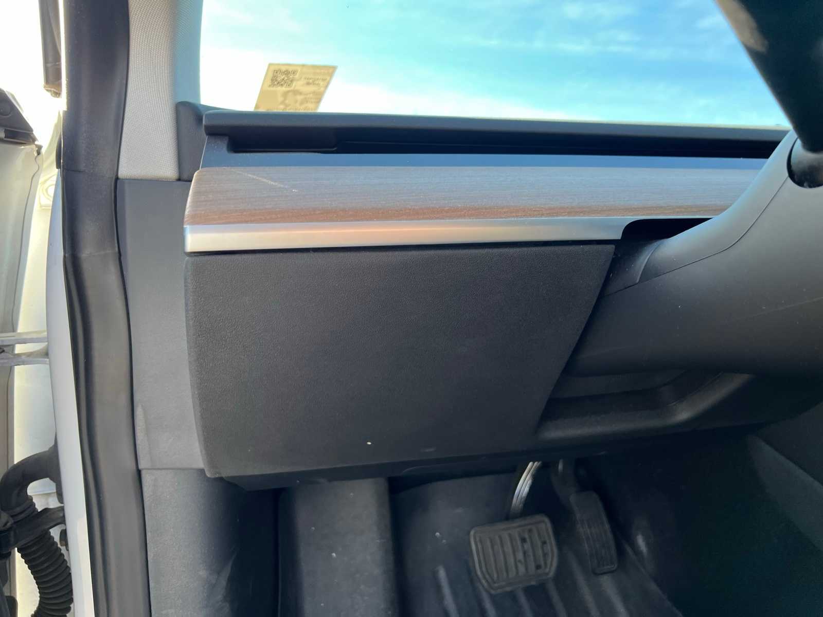 Thumbnail: 2022 Tesla Model 3 - 28