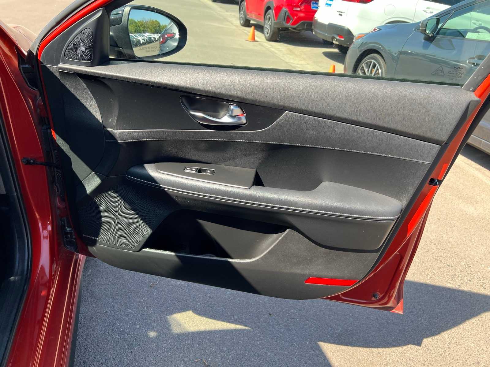Thumbnail: 2023 Kia Forte - 28