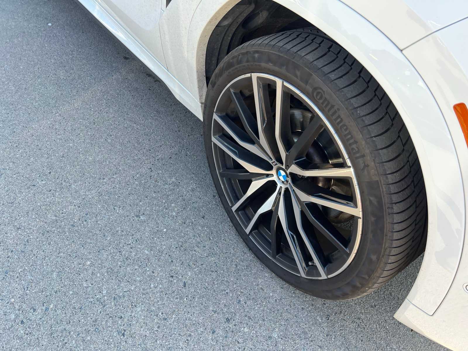 Thumbnail: 2022 BMW X6 - 25