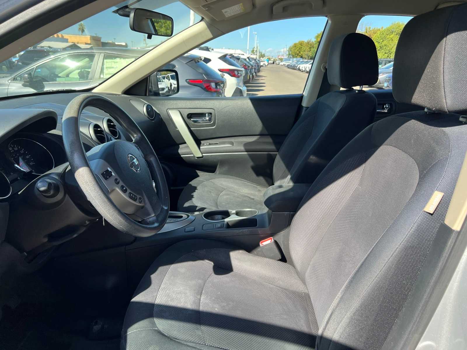 Thumbnail: 2015 Nissan Rogue - 14