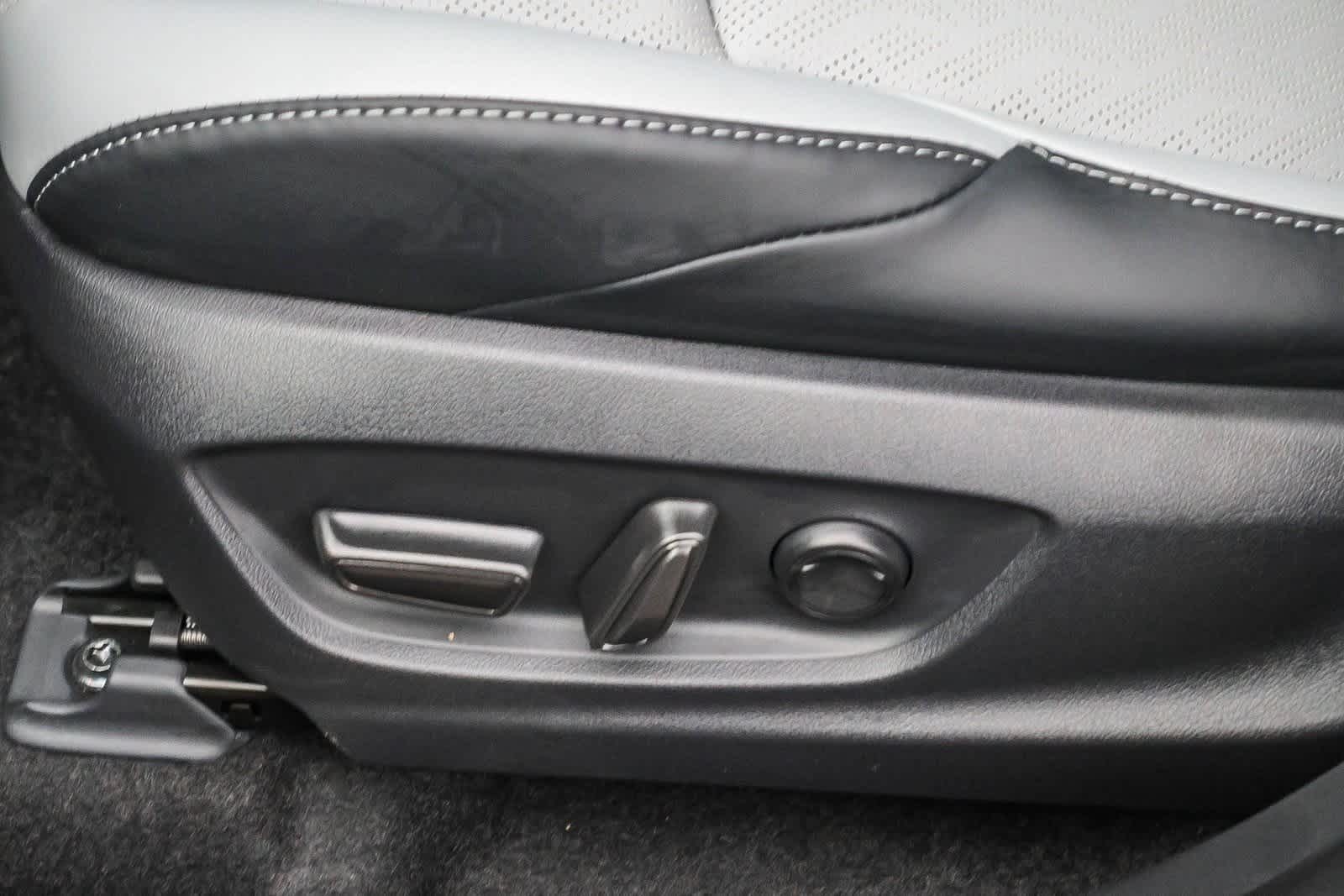 Thumbnail: 2026 Subaru Solterra - 20