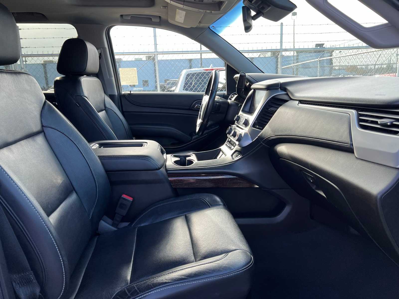 Thumbnail: 2019 GMC Yukon - 26