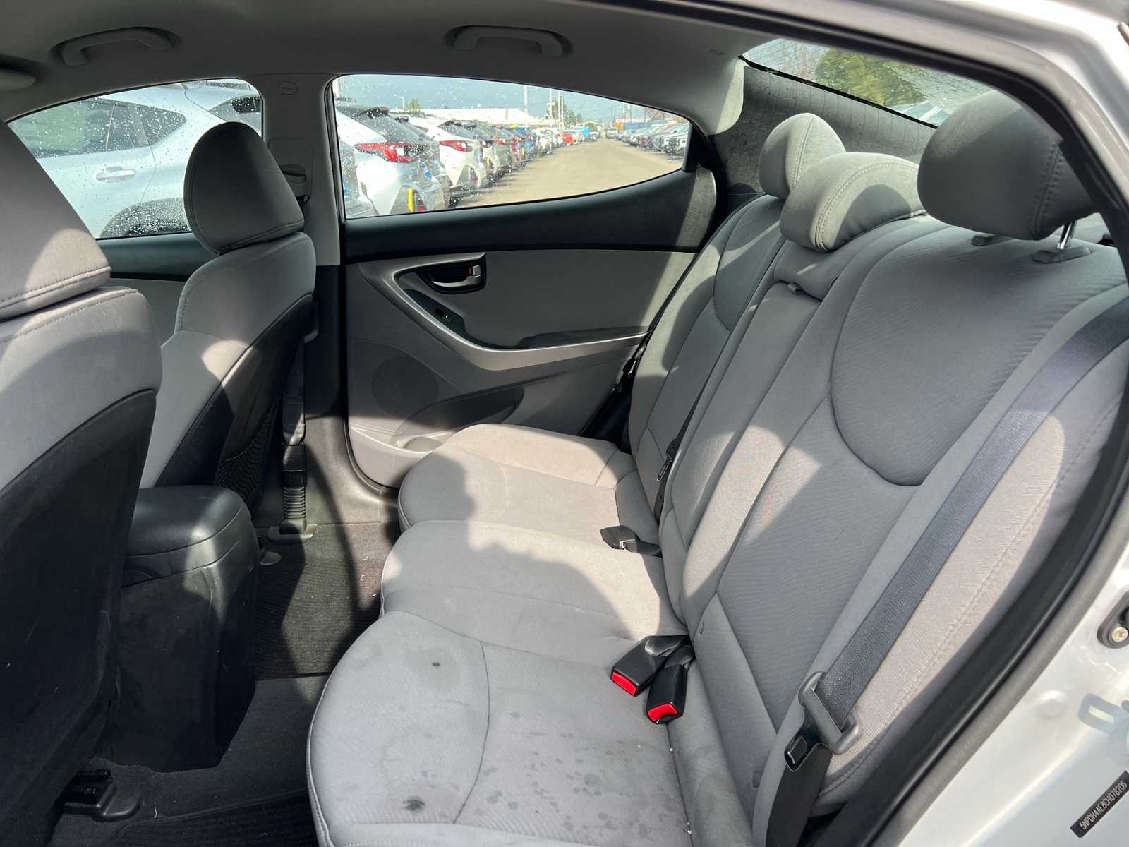 Thumbnail: 2012 Hyundai Elantra - 18