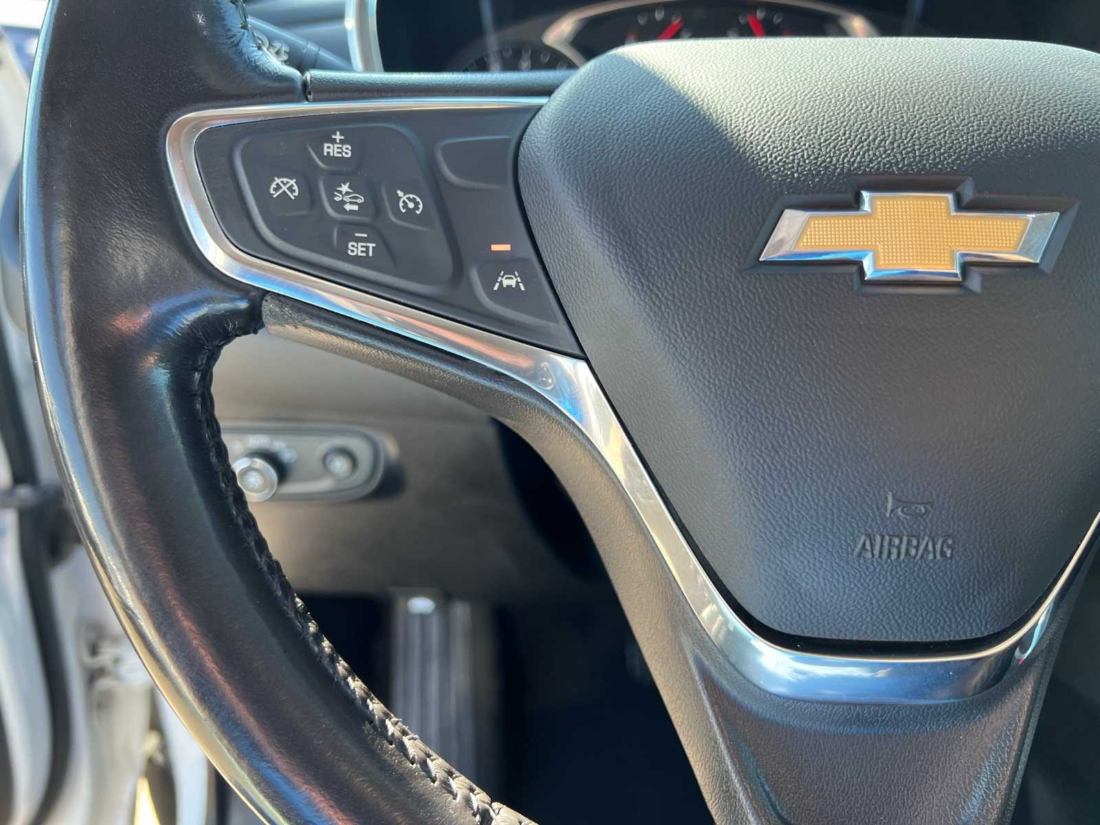 Thumbnail: 2020 Chevrolet Equinox - 35