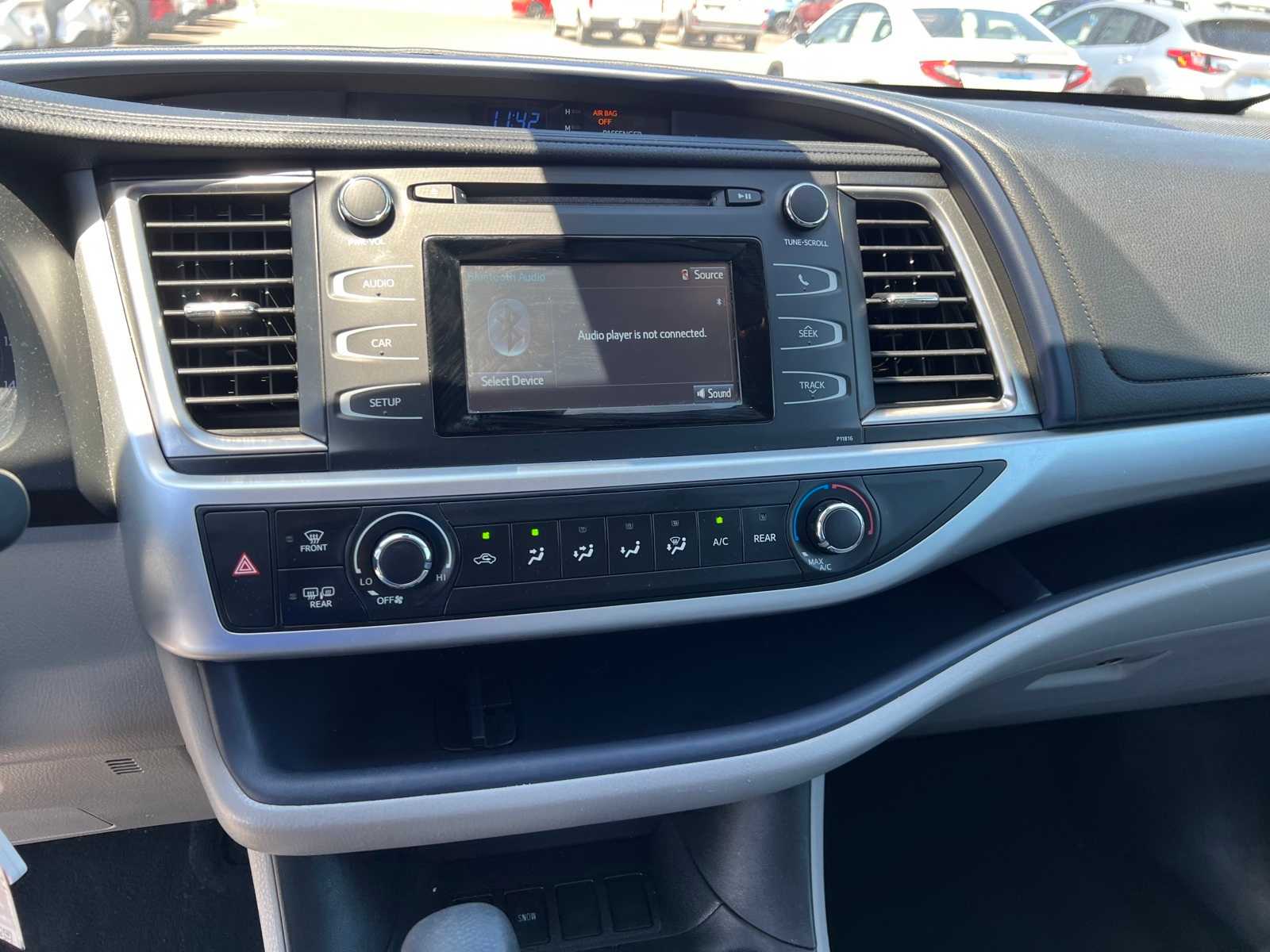 Thumbnail: 2019 Toyota Highlander - 30