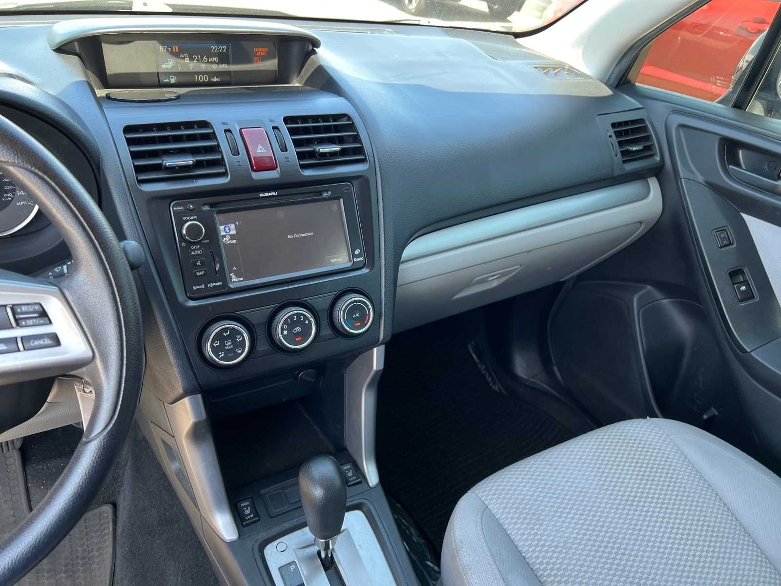 2015 Subaru Forester Premium 32