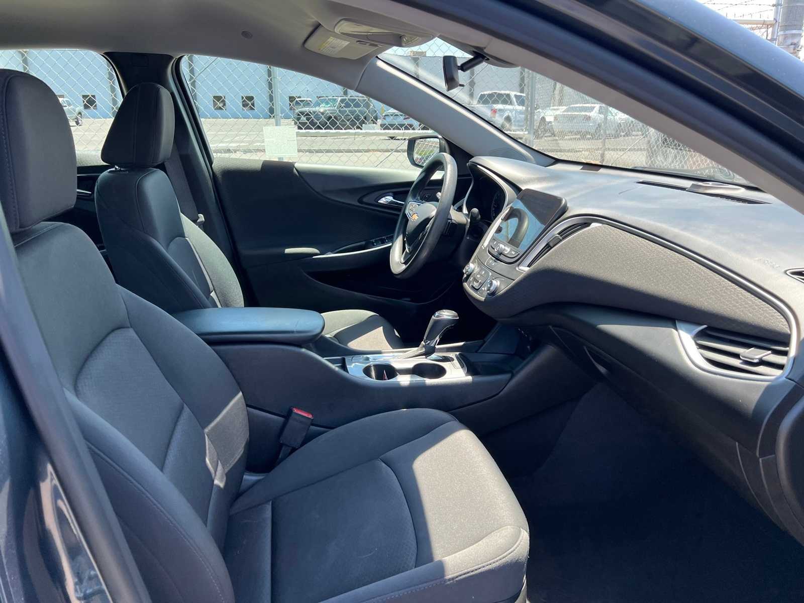 Thumbnail: 2020 Chevrolet Malibu - 26