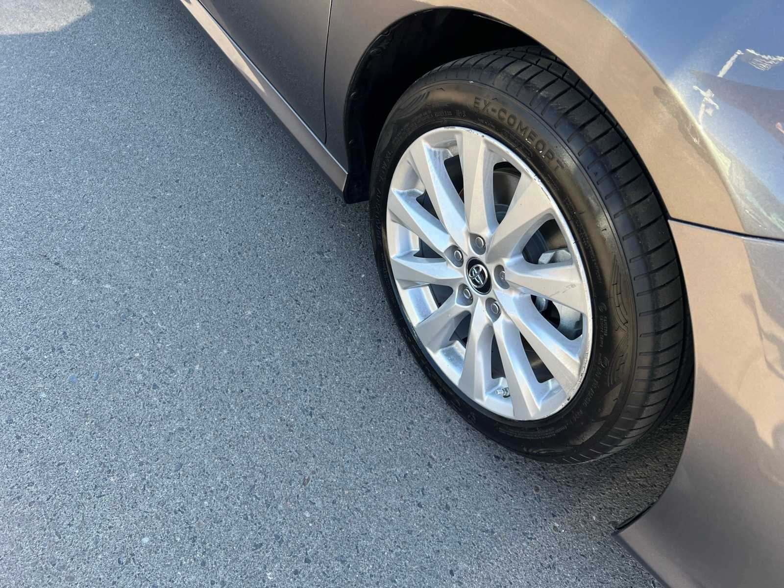 Thumbnail: 2018 Toyota Camry - 24