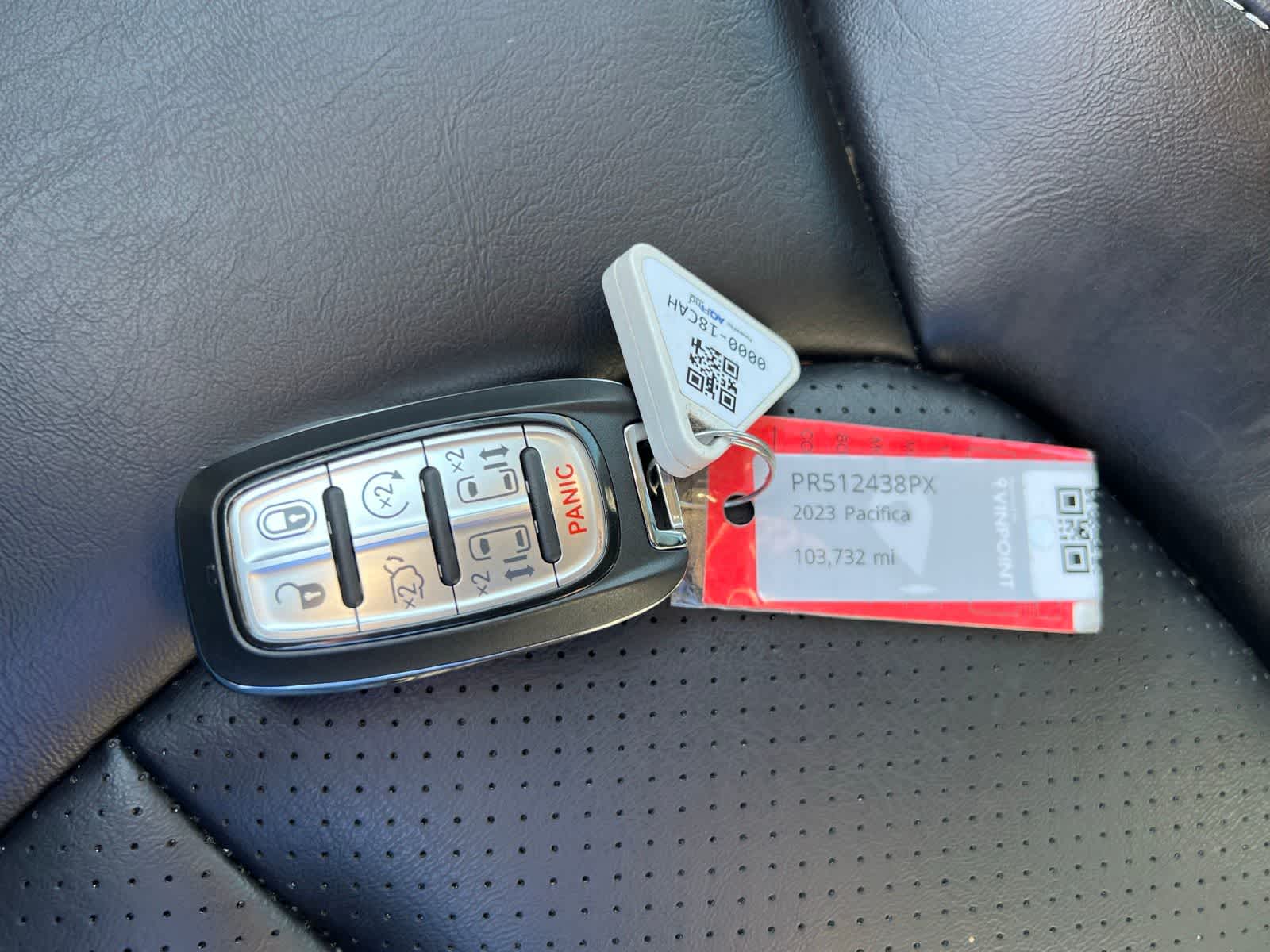 Thumbnail: 2023 Chrysler Pacifica - 43