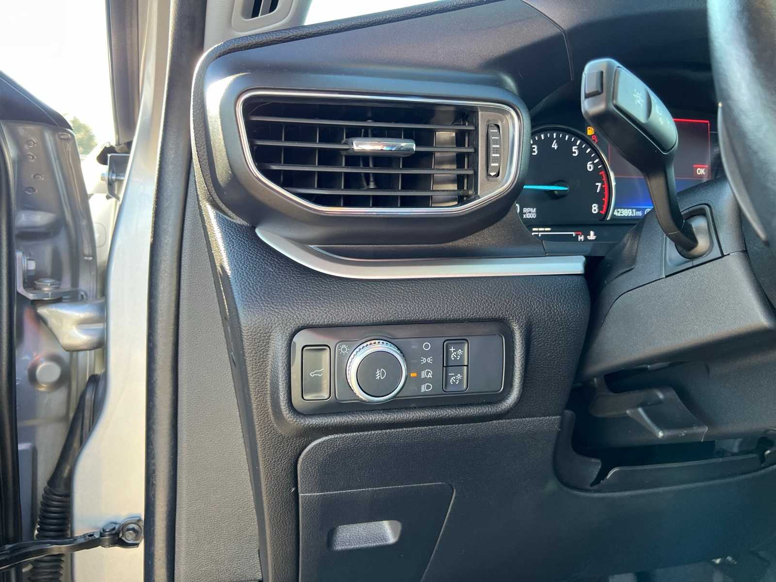 Thumbnail: 2021 Ford Explorer - 33