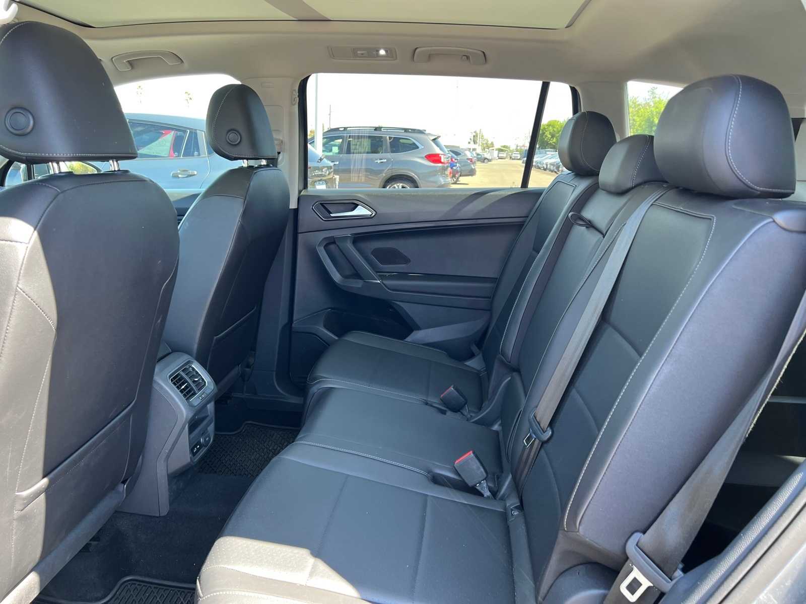 2018 Volkswagen Tiguan SE 19
