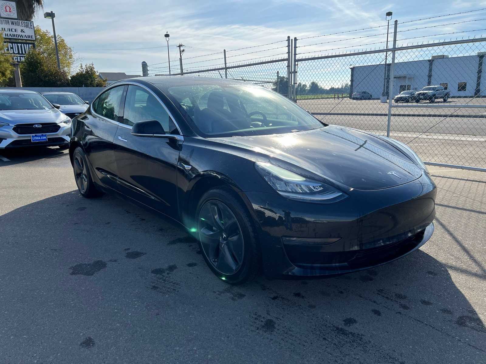Thumbnail: 2020 Tesla Model 3 - 9