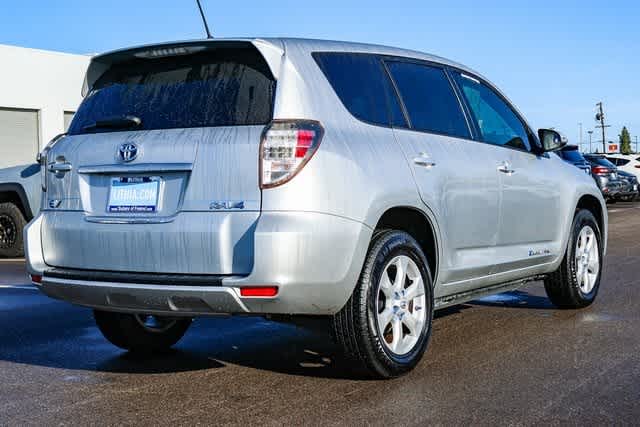 2012 Toyota RAV4 EV 4