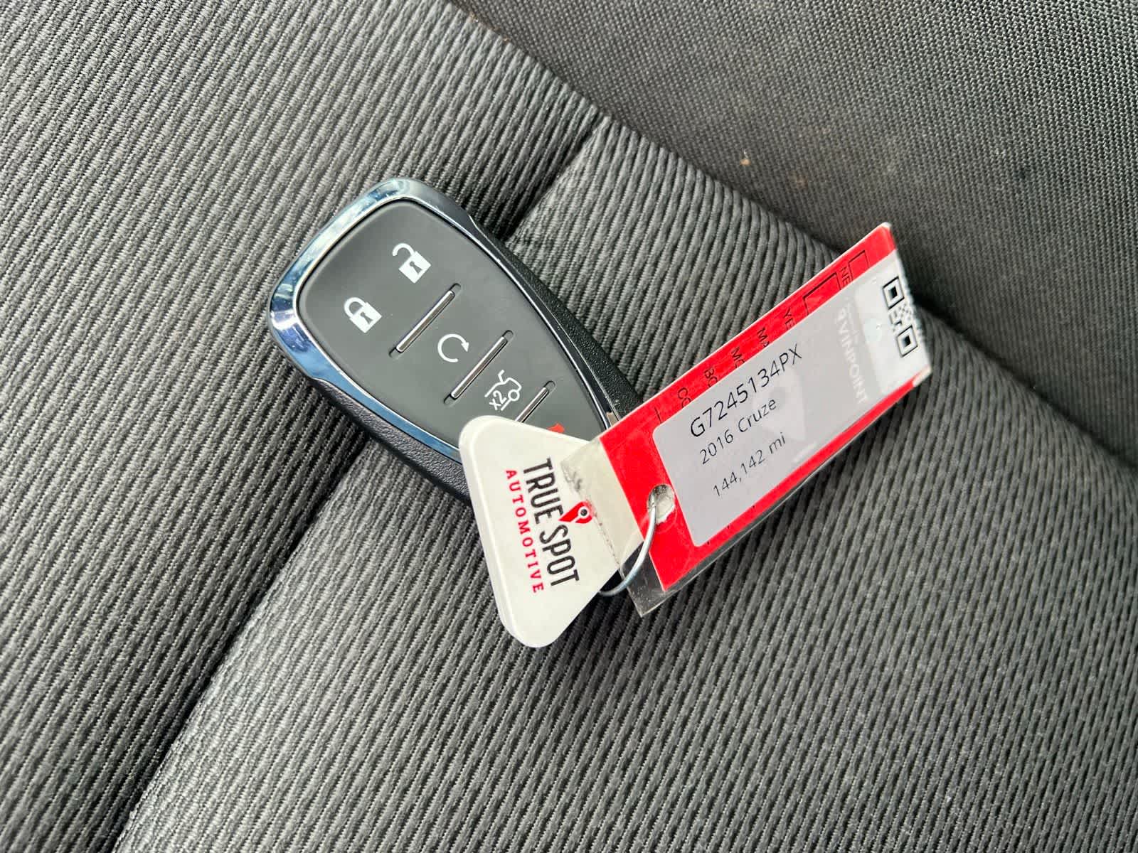 Thumbnail: 2016 Chevrolet Cruze - 45