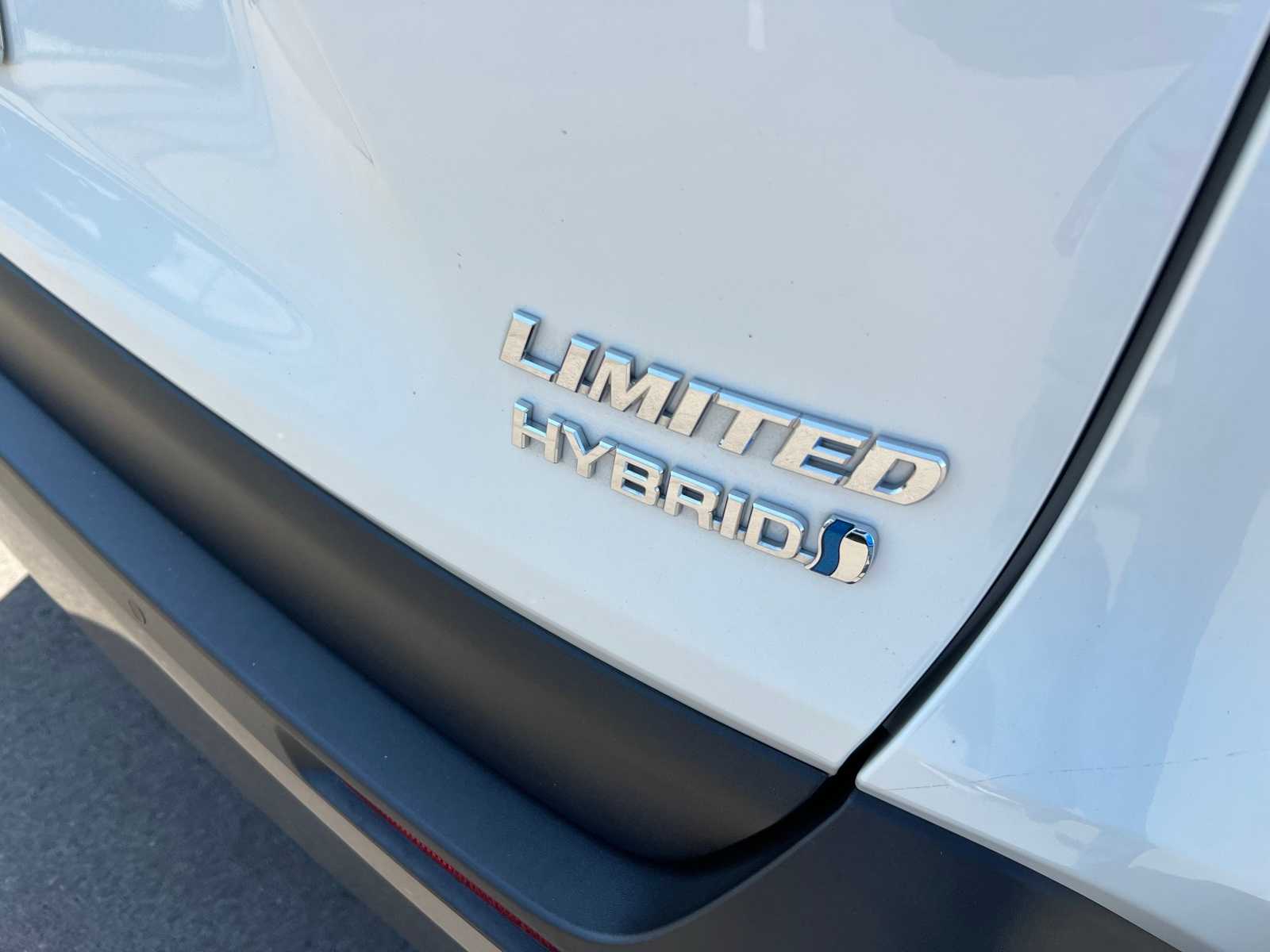 Thumbnail: 2021 Toyota RAV4 - 7