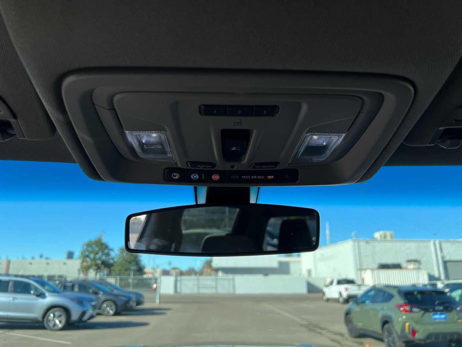 Thumbnail: 2020 Chevrolet Silverado 1500 - 32