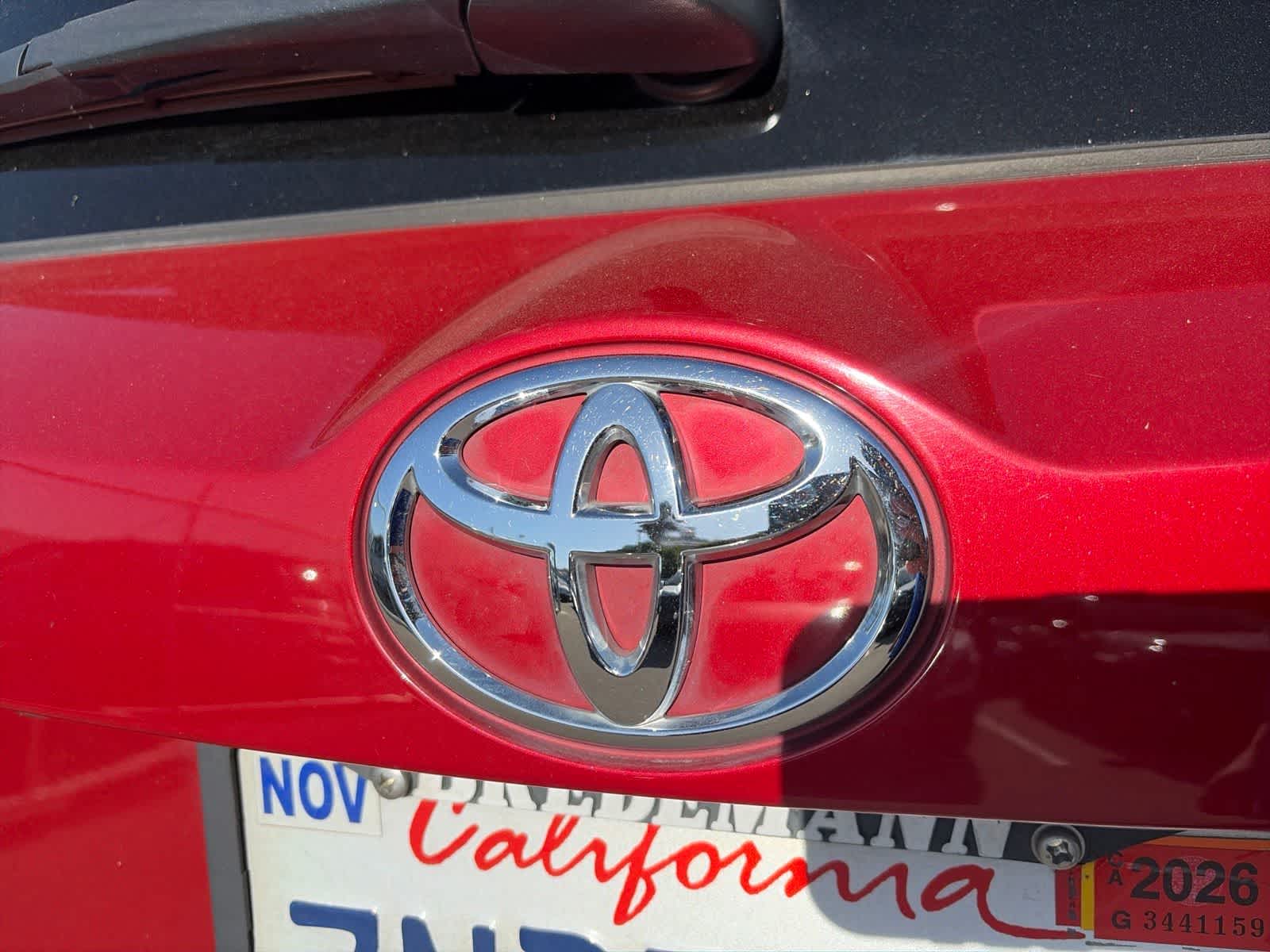 Thumbnail: 2014 Toyota RAV4 - 11