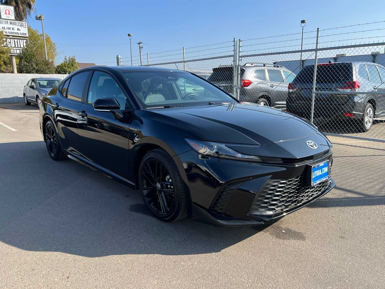 Thumbnail: 2025 Toyota Camry - 11