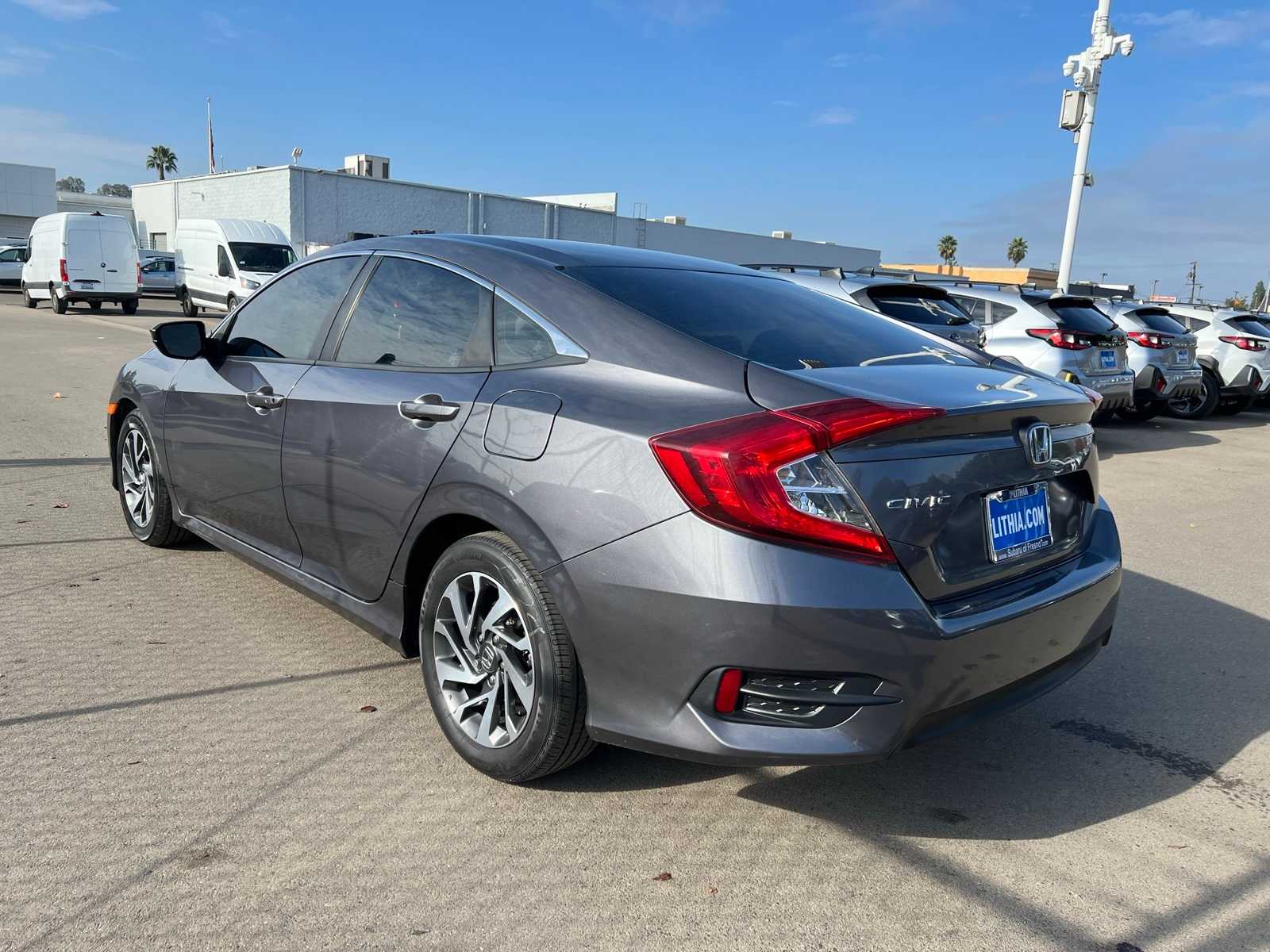 Thumbnail: 2016 Honda Civic - 3