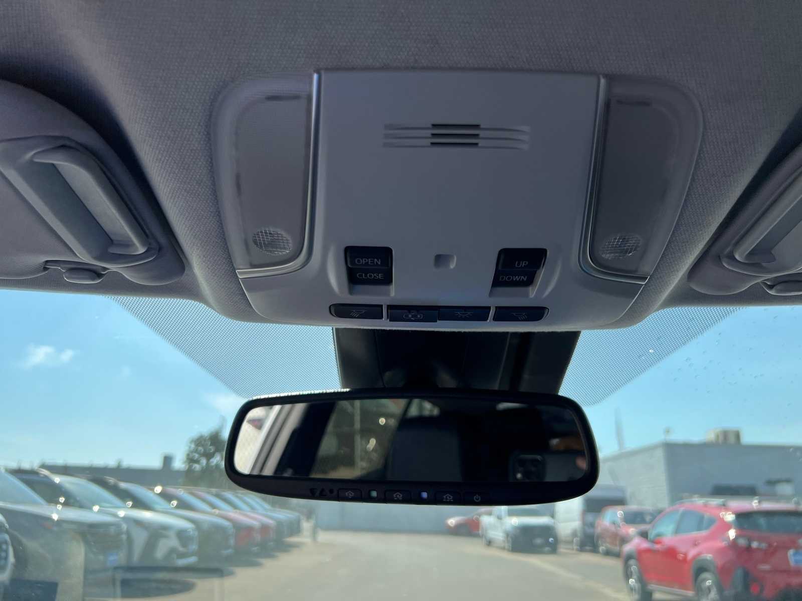 Thumbnail: 2019 Toyota Prius - 33