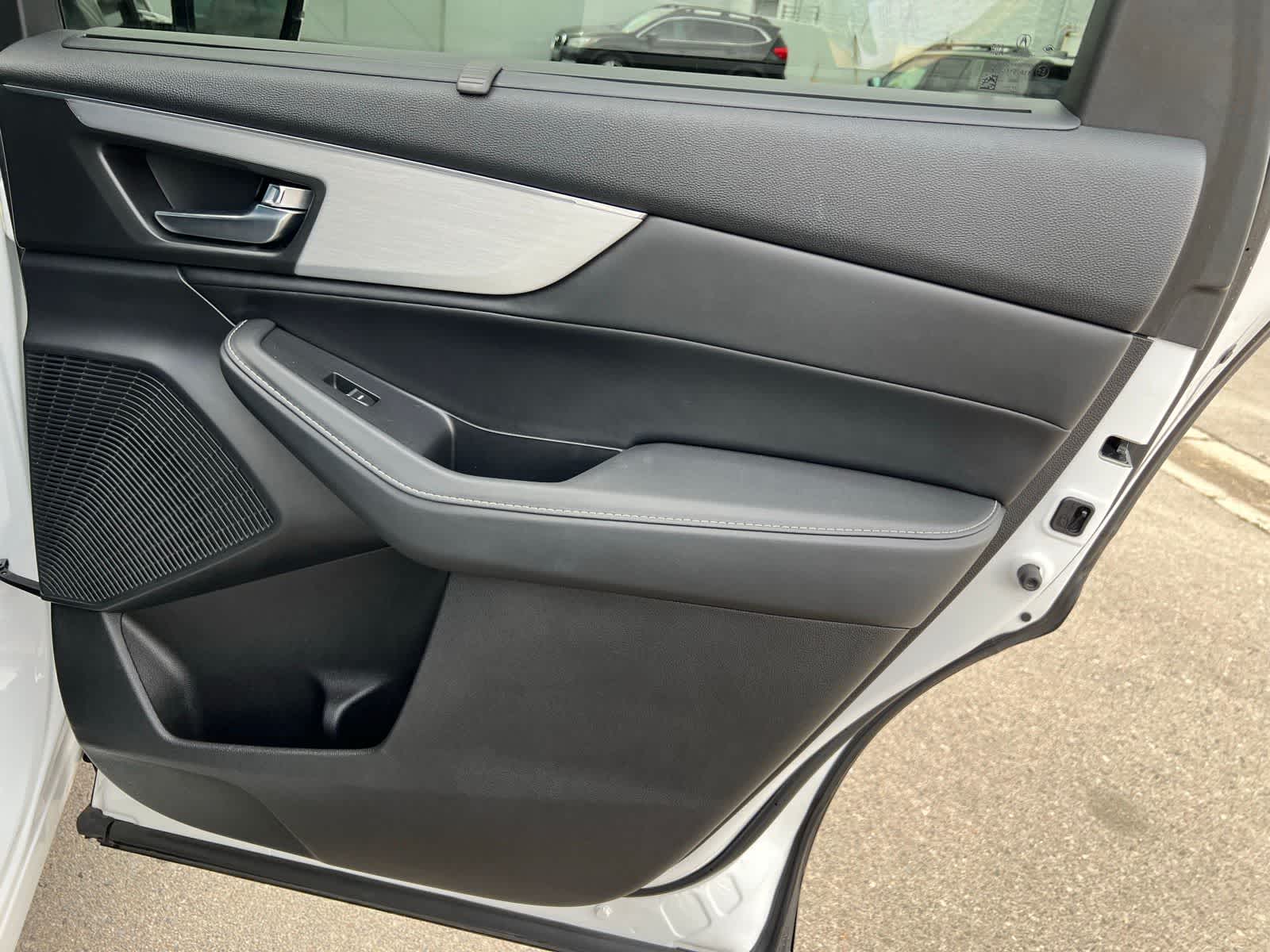 Thumbnail: 2023 Acura MDX - 23