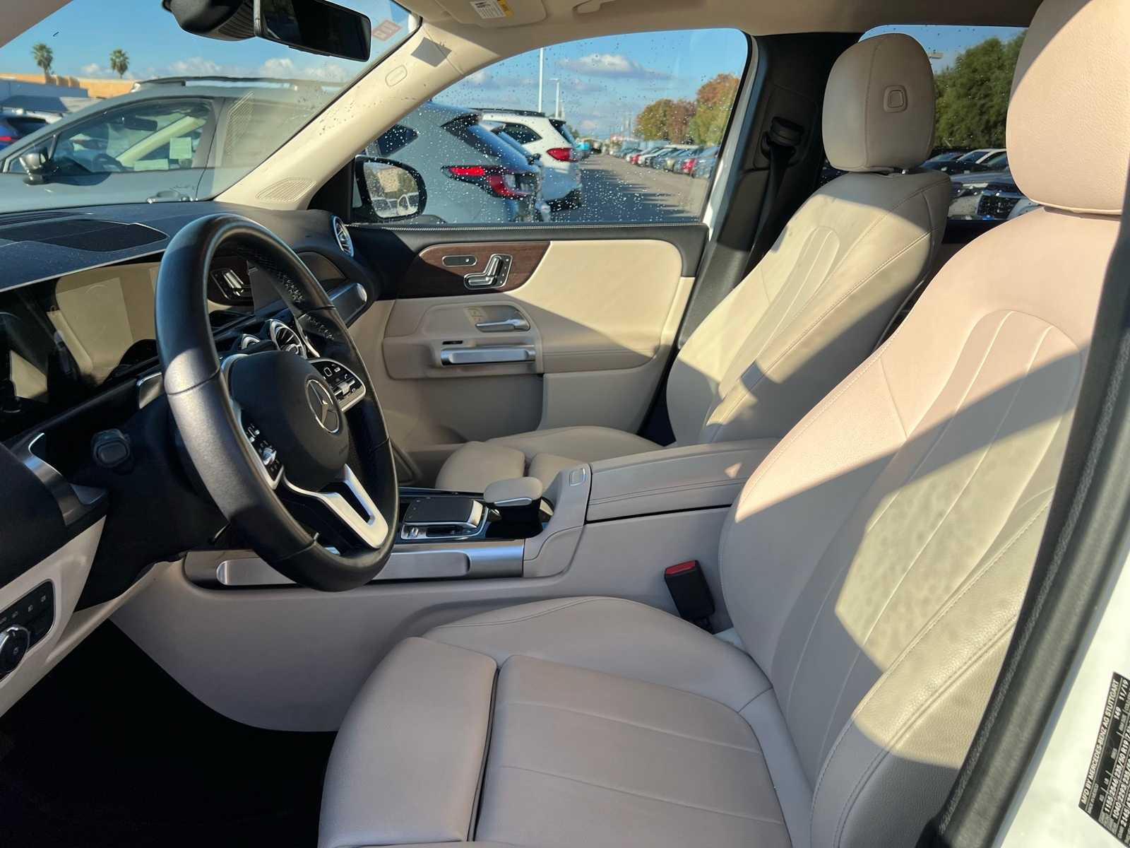 Thumbnail: 2020 Mercedes-Benz GLB - 14