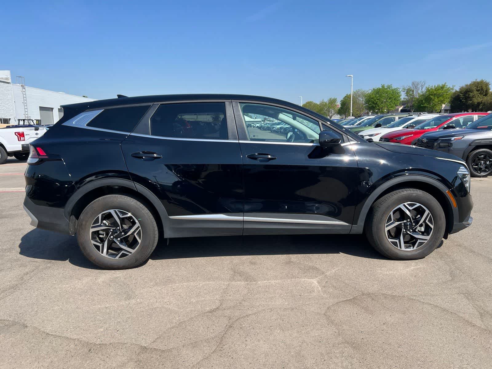 Thumbnail: 2025 Kia Sportage - 10