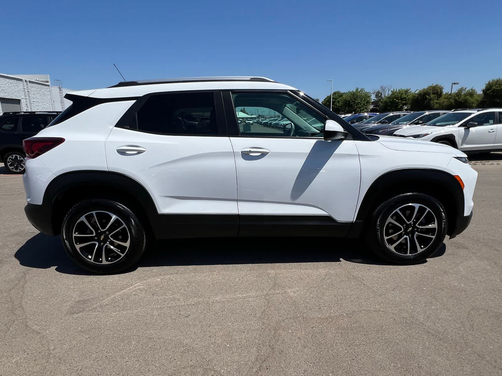 Thumbnail: 2025 Chevrolet TrailBlazer - 9