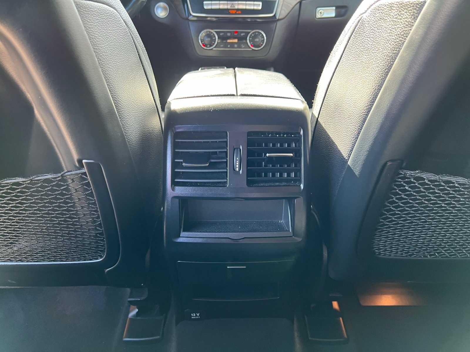 Thumbnail: 2016 Mercedes-Benz GLE - 32