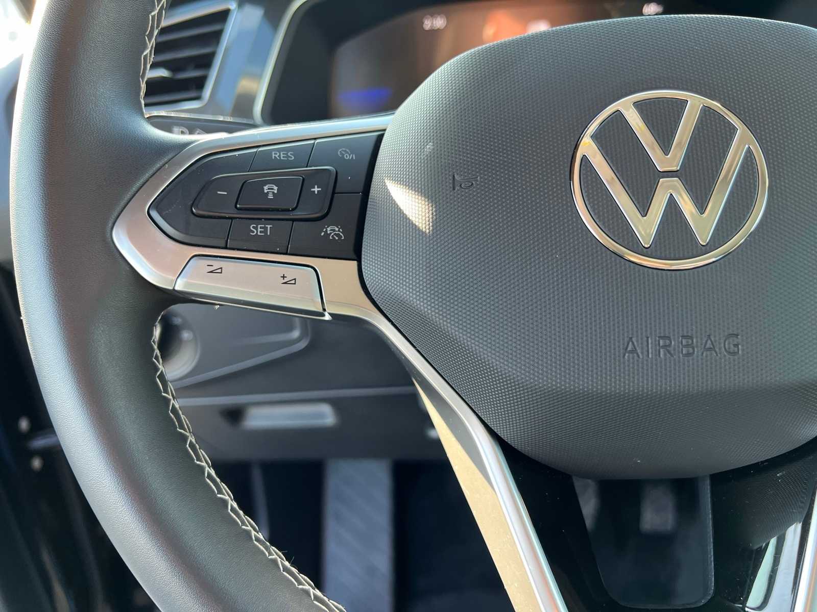 Thumbnail: 2023 Volkswagen Tiguan - 34