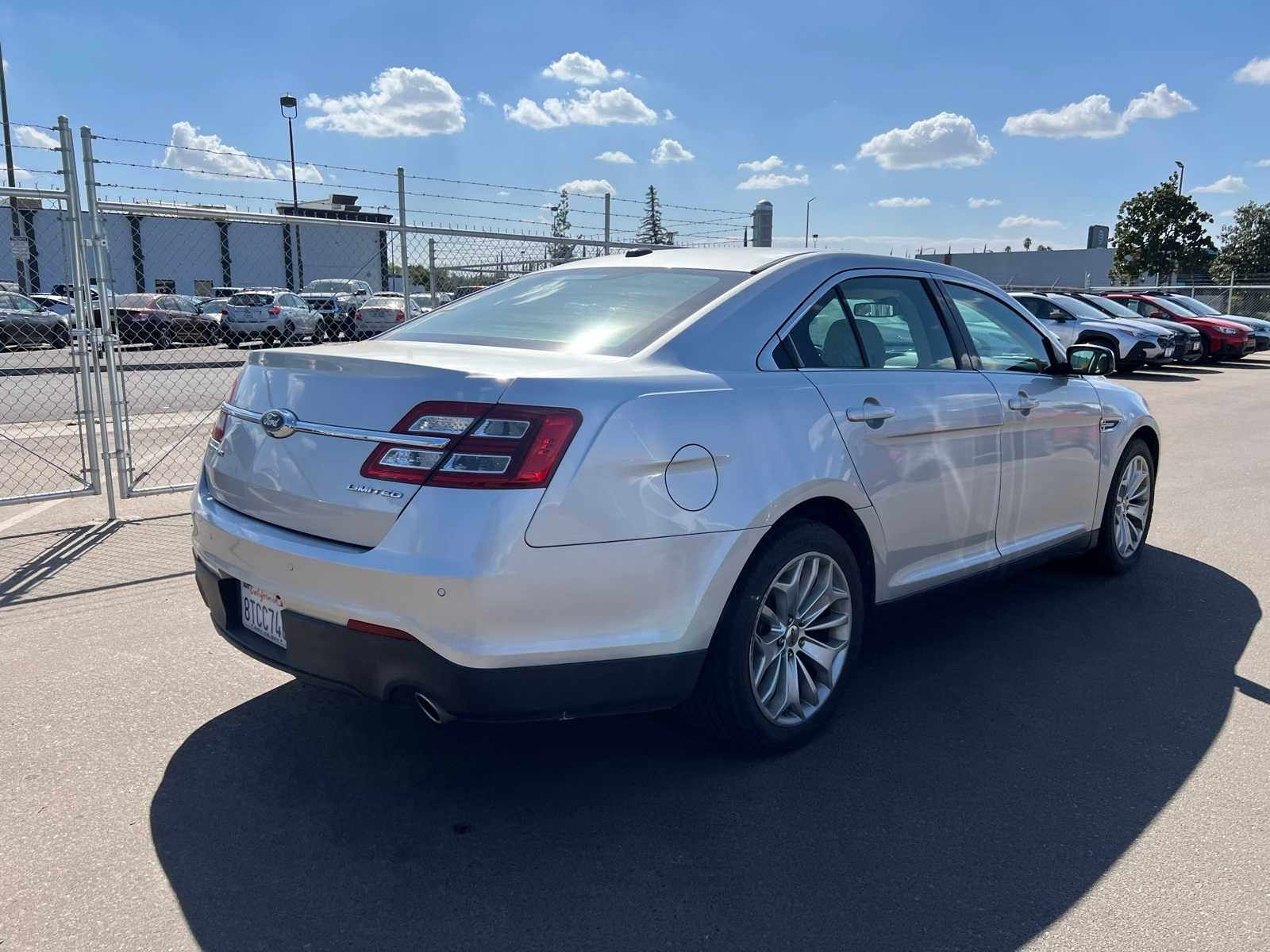 Thumbnail: 2019 Ford Taurus - 9