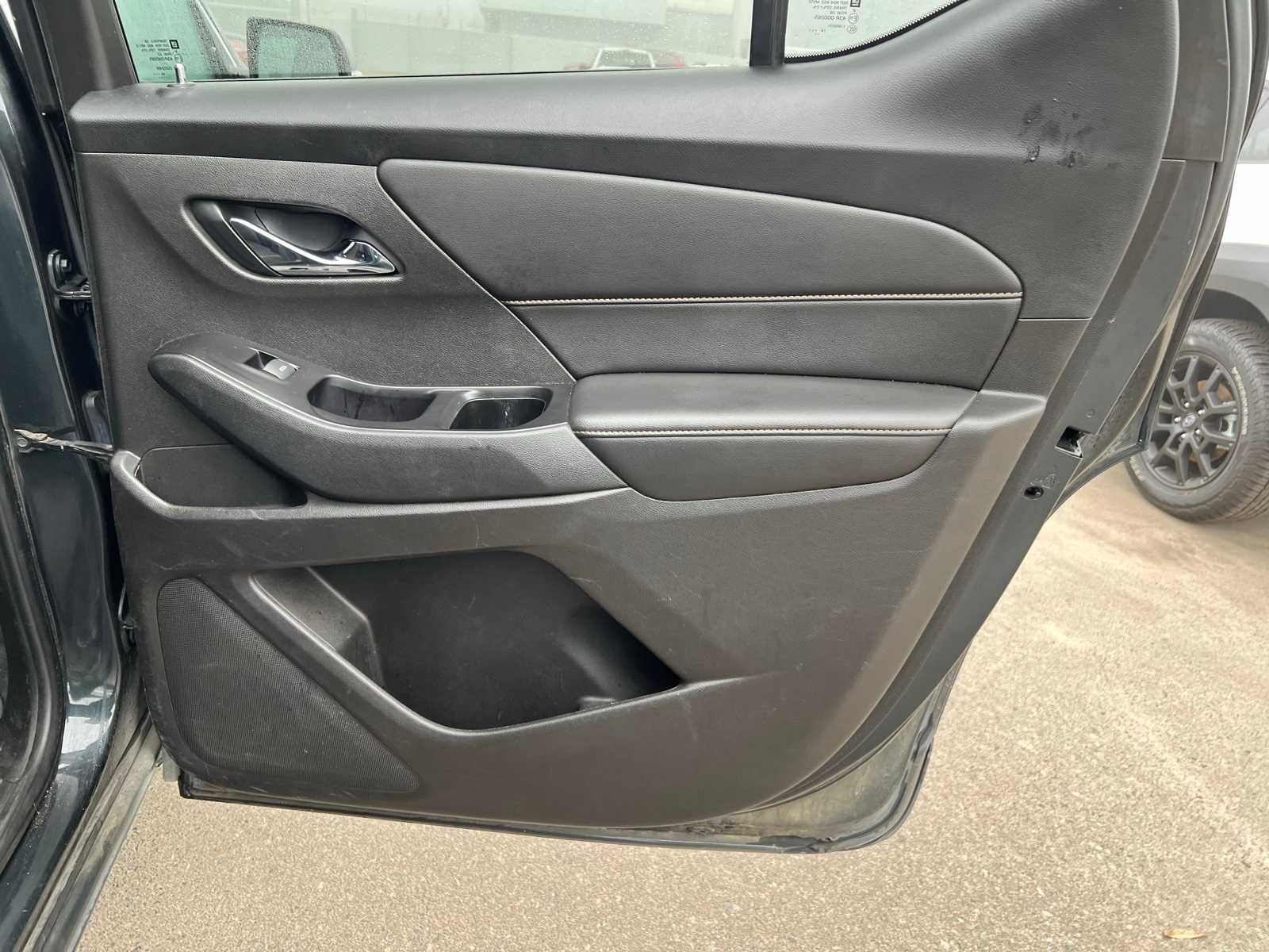 Thumbnail: 2019 Chevrolet Traverse - 24