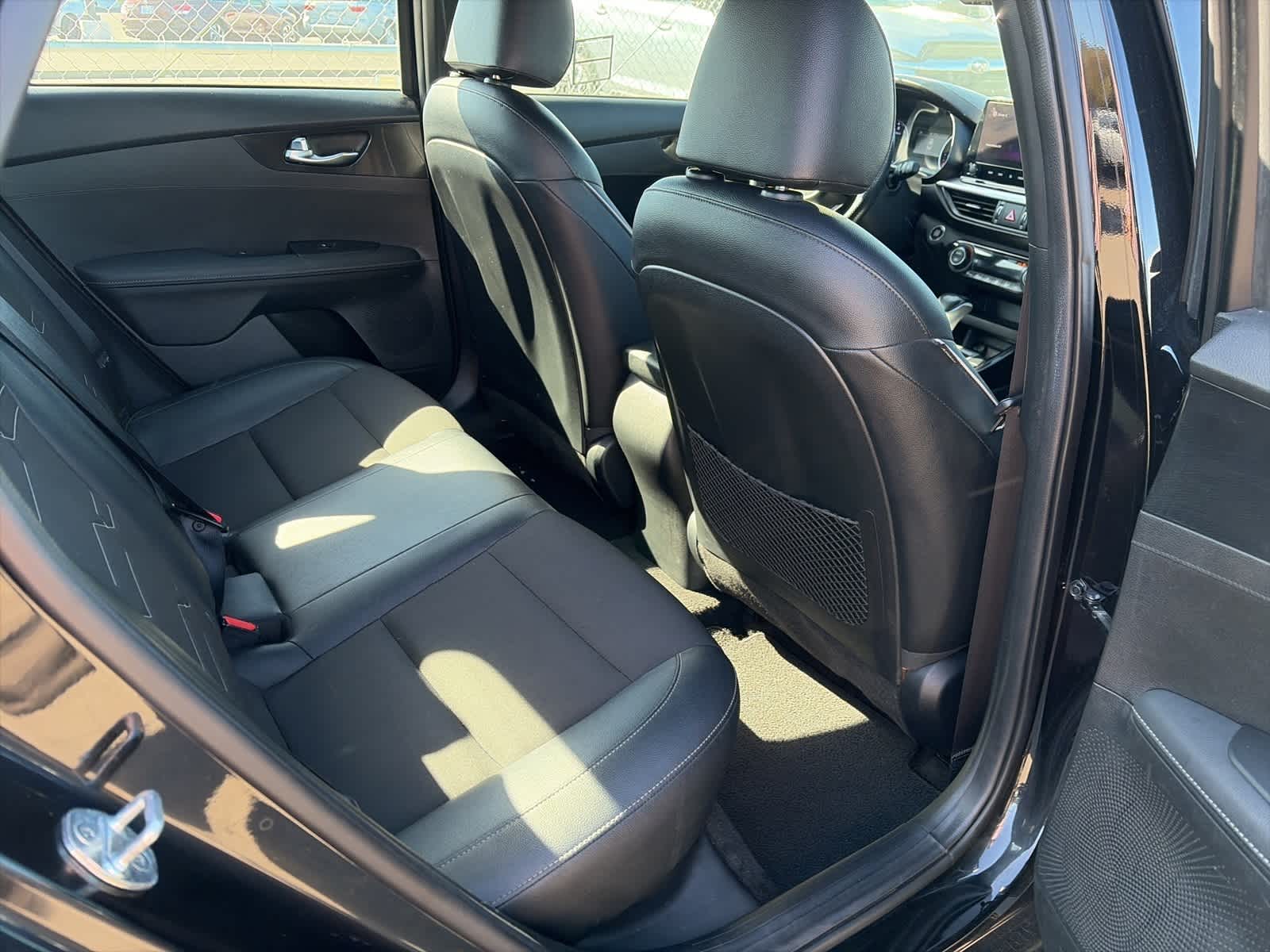 Thumbnail: 2022 Kia Forte - 8