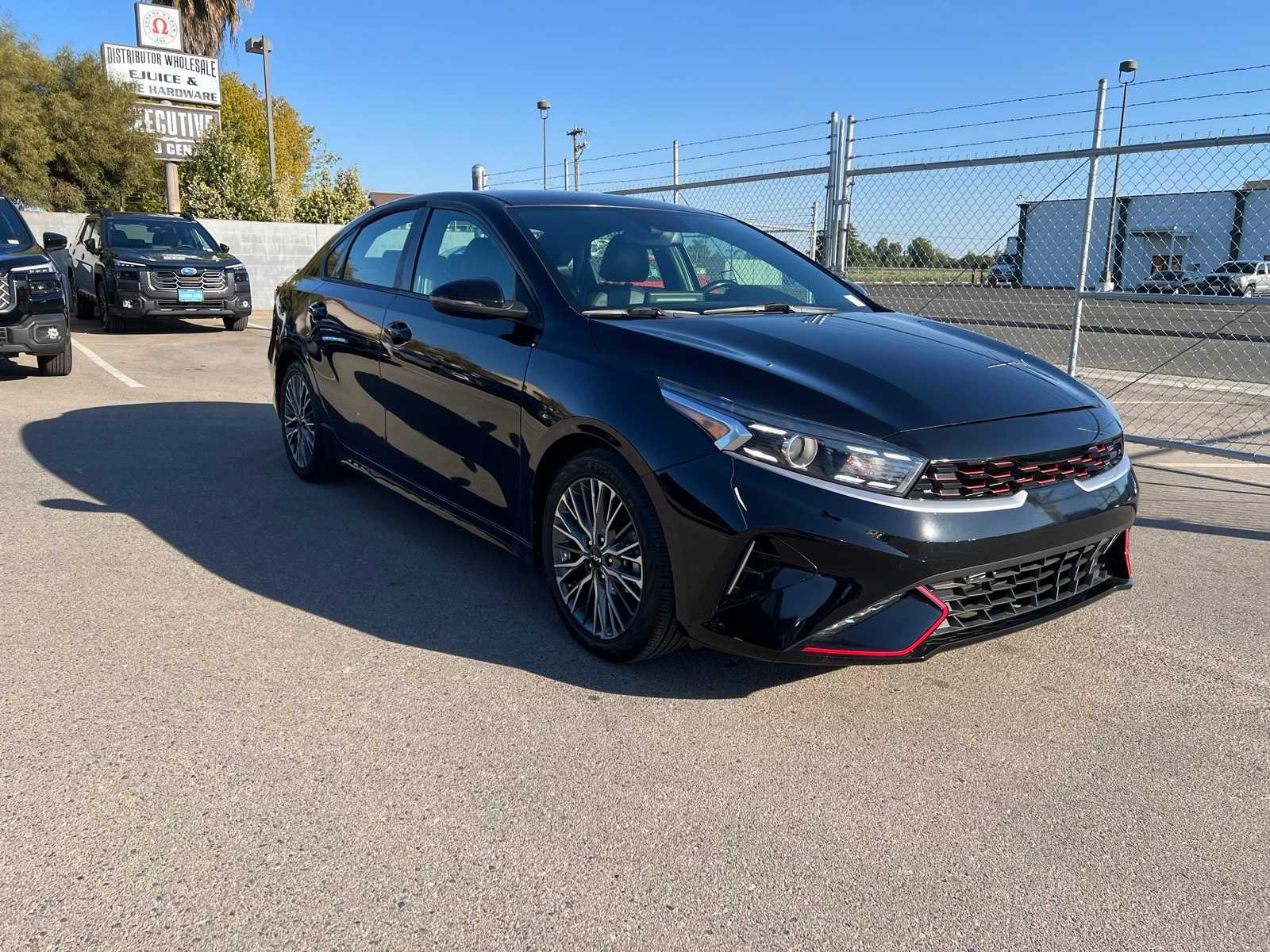 Thumbnail: 2022 Kia Forte - 11