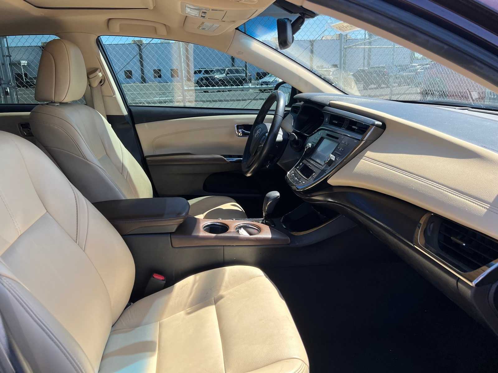 Thumbnail: 2016 Toyota Avalon - 27