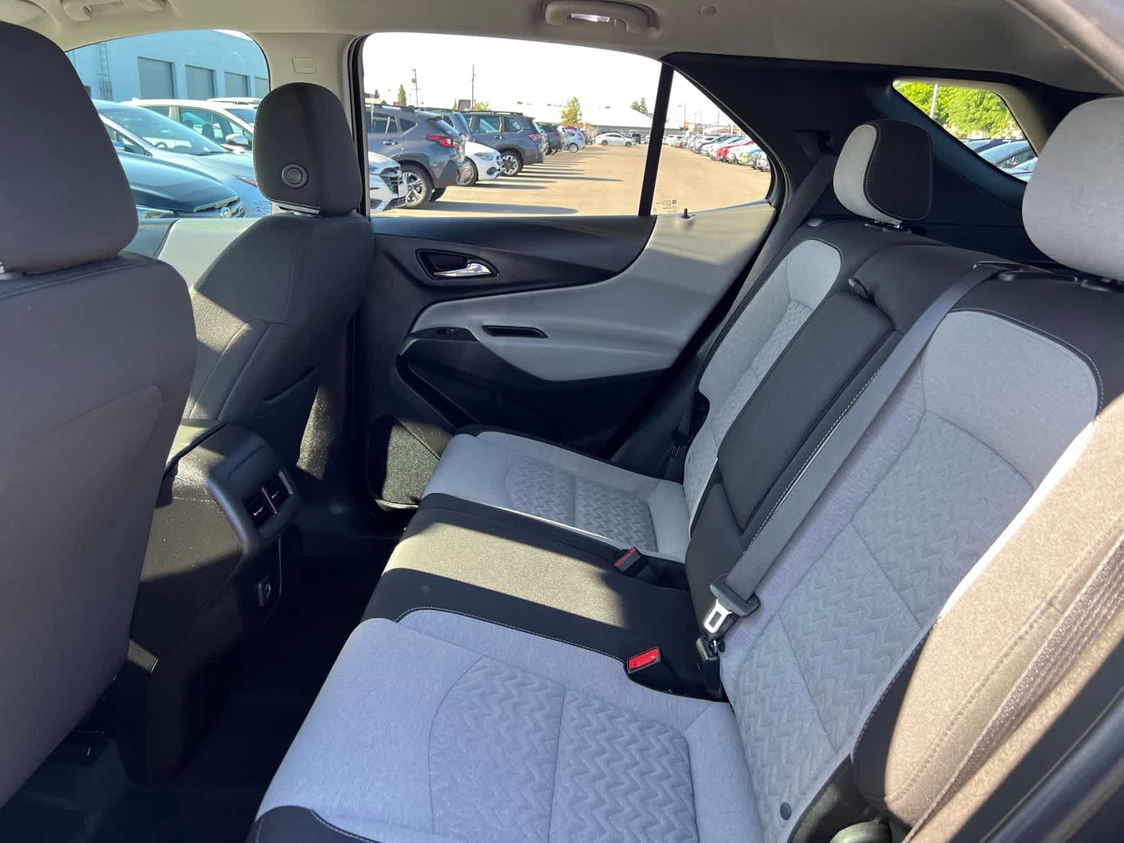 Thumbnail: 2022 Chevrolet Equinox - 19