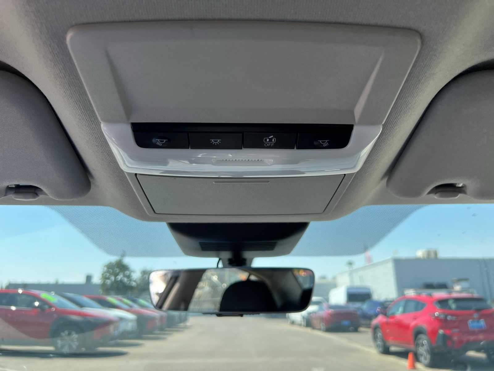 Thumbnail: 2021 Nissan Sentra - 33
