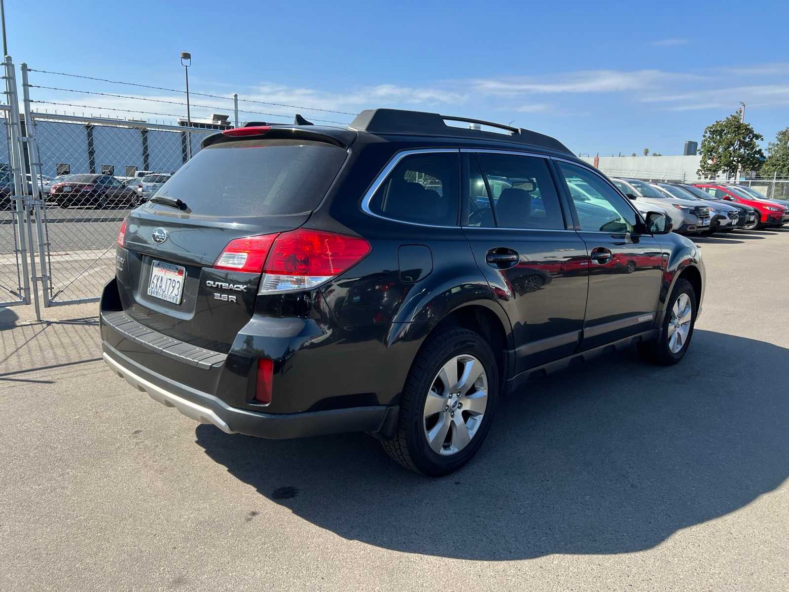 Thumbnail: 2012 Subaru Outback - 9