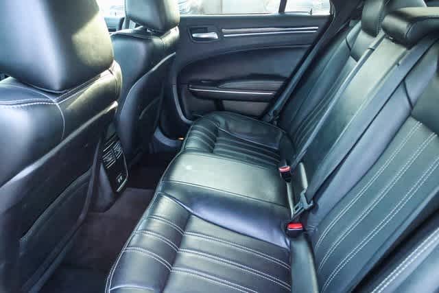 Thumbnail: 2018 Chrysler 300 - 28