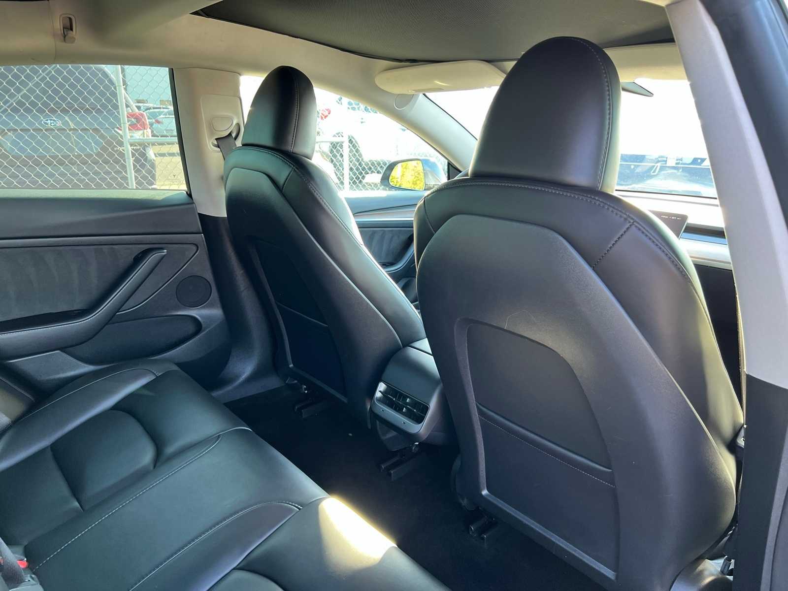 Thumbnail: 2023 Tesla Model 3 - 21