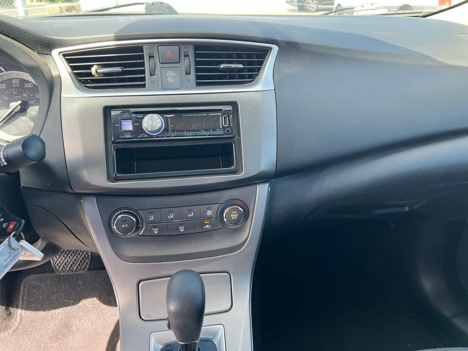 Thumbnail: 2014 Nissan Sentra - 30