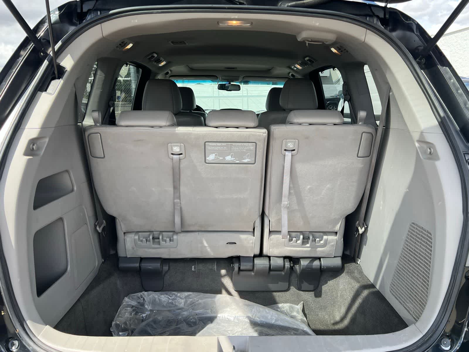 Thumbnail: 2011 Honda Odyssey - 7