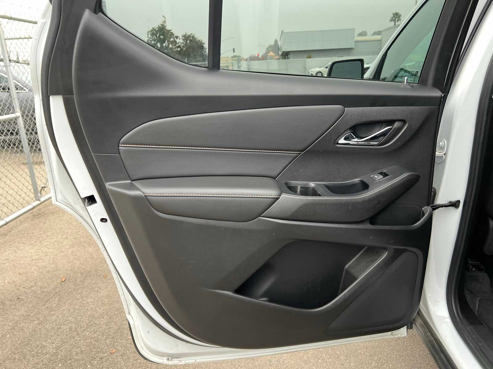 Thumbnail: 2021 Chevrolet Traverse - 19