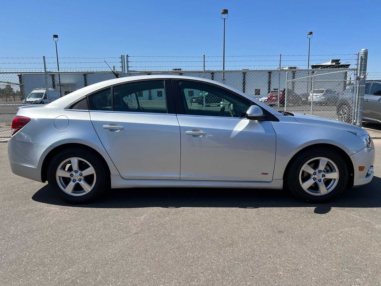 Thumbnail: 2014 Chevrolet Cruze - 10