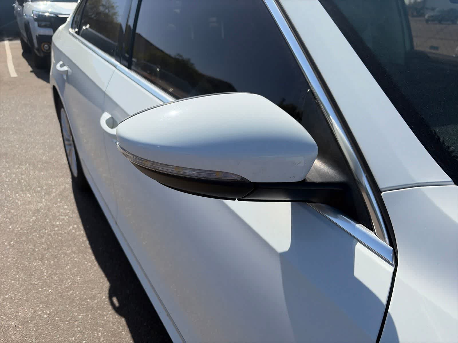 Thumbnail: 2017 Volkswagen Passat - 5